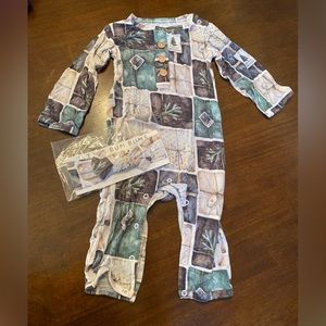 Little Bum Bums (Bums and Roses) Christmas Romper 18-24 months with bow (unused)